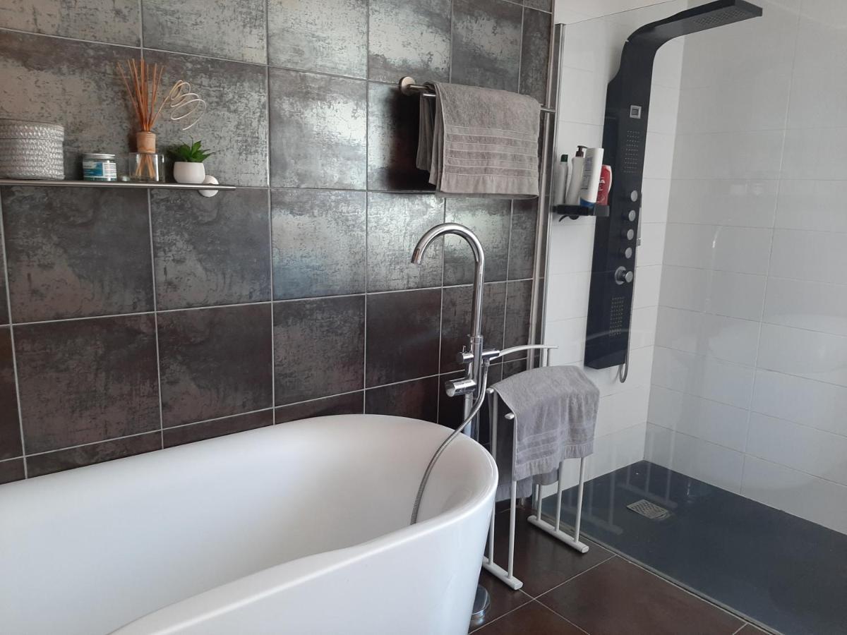 Chambre Double Dans Maison Chaleureuse Et Familiale การ์กาซอน ภายนอก รูปภาพ